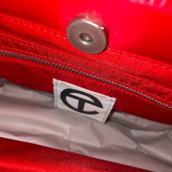 Moose Knuckle X Telfar Puffer Bag - Picture 6 of 10